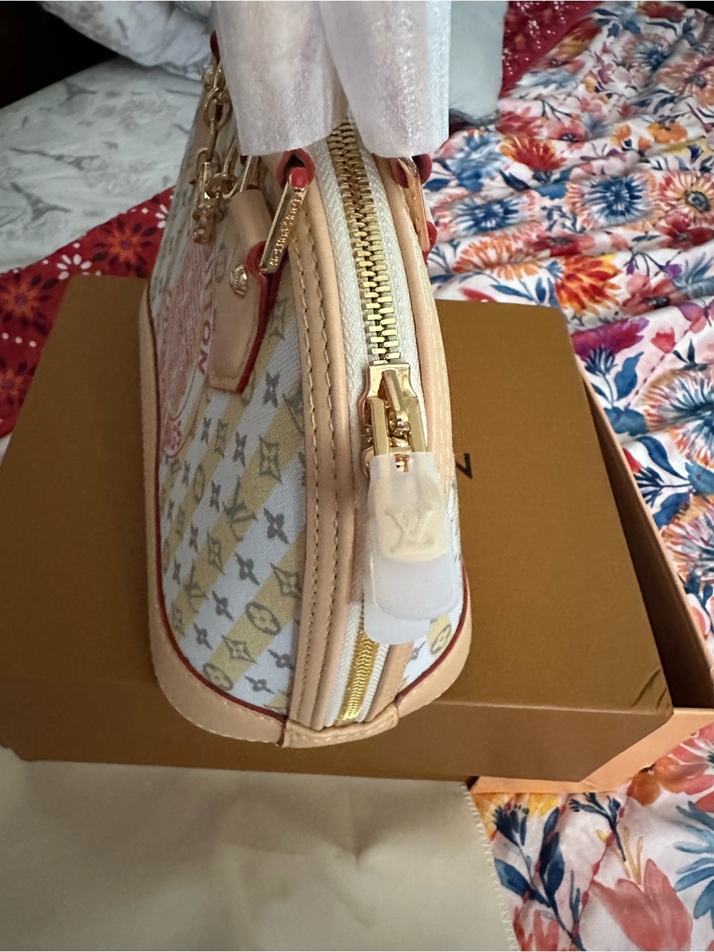 White & Tan Alma-Style Satchel 25 cm - Picture 7 of 8
